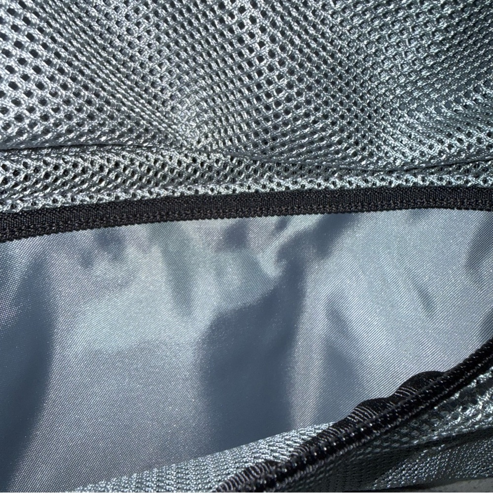 Lululemon Roll Up Travel Kit - Picture 8 of 15